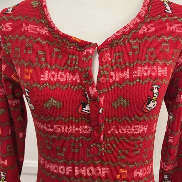 Snoopy Peanuts Christmas Holiday Onesie Pajama - Picture 3 of 3